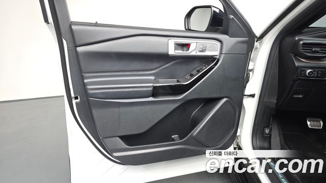 Ford Explorer (VI) 3.0 Platinum 4WD 2021 — фото 24