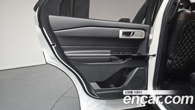 Ford Explorer (VI) 3.0 Platinum 4WD 2021 — фото 25