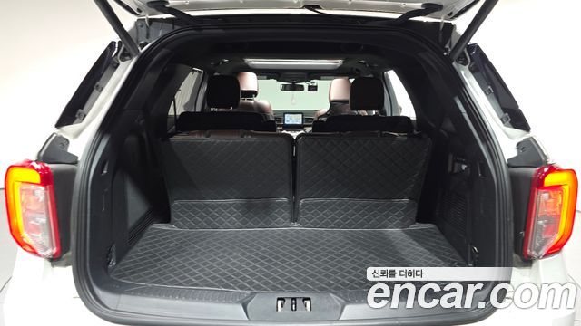 Ford Explorer (VI) 3.0 Platinum 4WD 2021 — фото 31