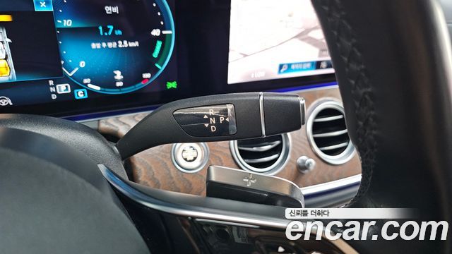 Mercedes-Benz E-Class (W213) E220d 4MATIC Exclusive 2021 — фото 9