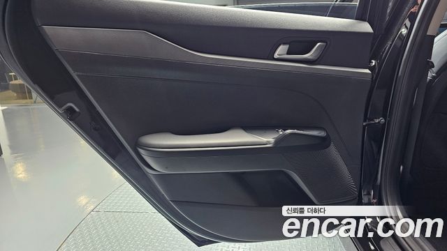 Kia K5 (III) 1.6 Turbo Prestige 2022 — фото 25