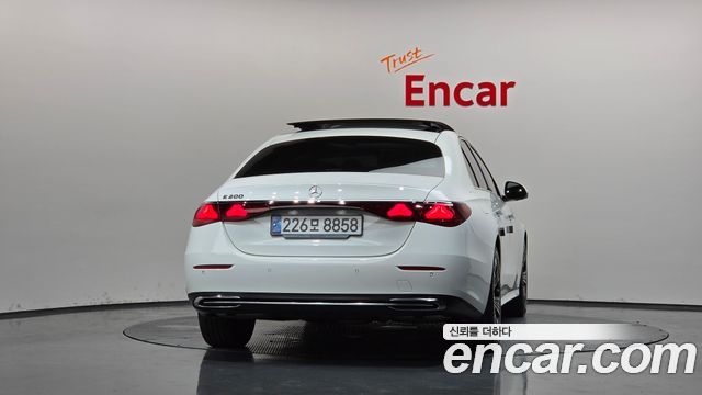 Mercedes-Benz E-Class (W214) E200 Avantgarde 2025 — фото 4