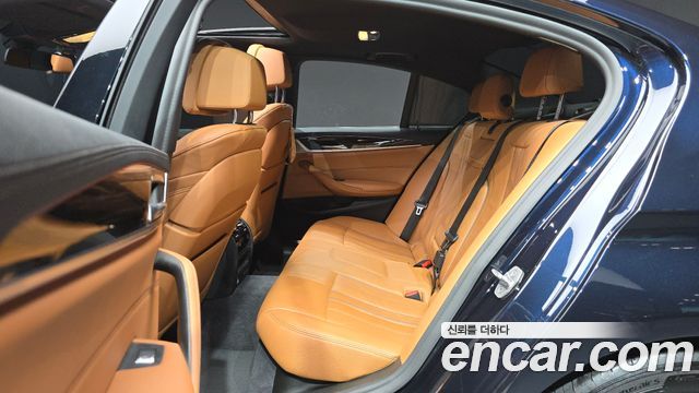 BMW 5 Series (G30) 520i M Sport 2021 — фото 12