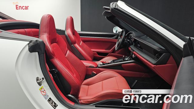 Porsche 911 (992) Carrera 4 Cabriolet 2021 — фото 10
