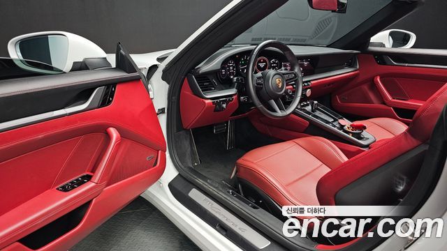 Porsche 911 (992) Carrera 4 Cabriolet 2021 — фото 15