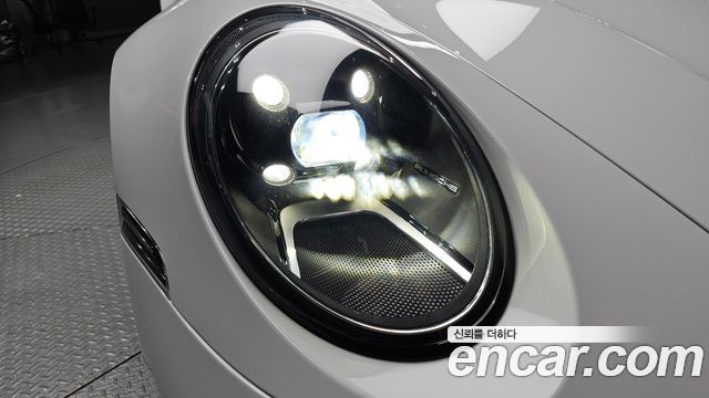 Porsche 911 (992) Carrera 4 Cabriolet 2021 — фото 28