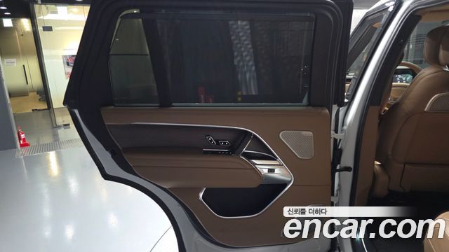 Land Rover Range Rover (V) P530 Autobiography Long Wheel Base 2023 — фото 25