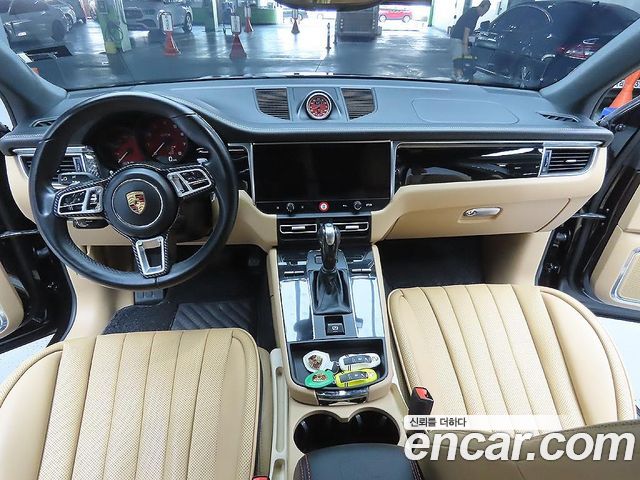 Porsche Macan 3.0 GTS 95B 2018 — фото 10