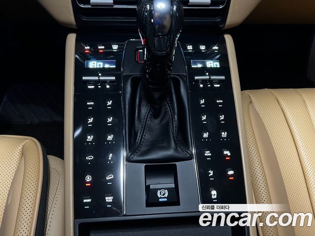 Porsche Macan 3.0 GTS 95B 2018 — фото 19