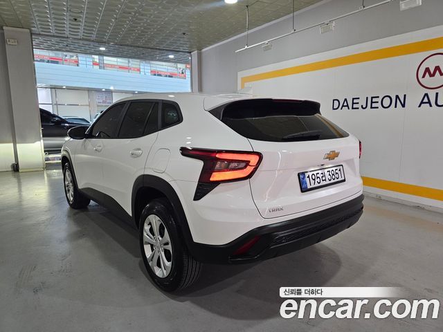 Chevrolet Trax Crossover 1.2 LS Plus 2024 — фото 5