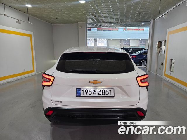 Chevrolet Trax Crossover 1.2 LS Plus 2024 — фото 6