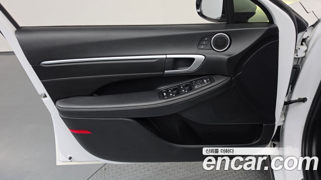 Hyundai Sonata The Edge (DN8) 2.0 Exclusive 2024 — фото 24