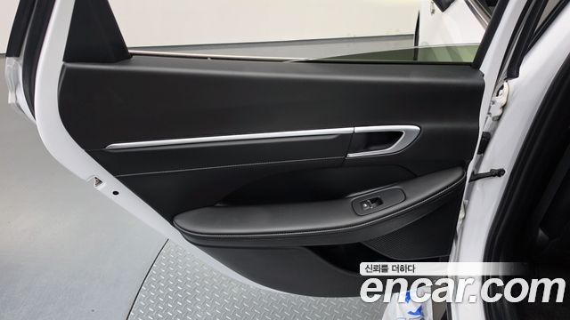 Hyundai Sonata The Edge (DN8) 2.0 Exclusive 2024 — фото 25