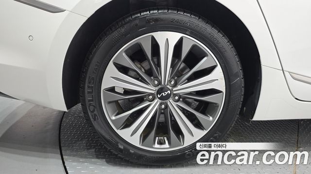 Kia K8 2.5 Gasoline 2WD Signature 2023 — фото 5