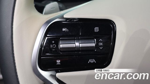 Kia K8 2.5 Gasoline 2WD Signature 2023 — фото 15