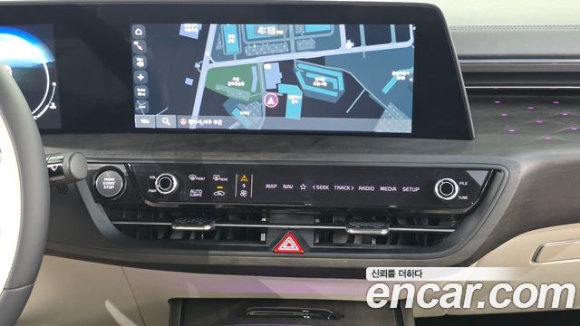 Kia K8 2.5 Gasoline 2WD Signature 2023 — фото 17