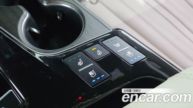 Kia K8 2.5 Gasoline 2WD Signature 2023 — фото 28