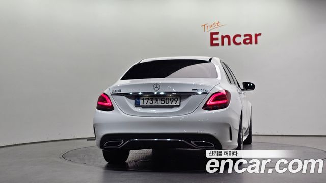 Mercedes-Benz C-Class (W205) C200 AMG Line 2021 — фото 4