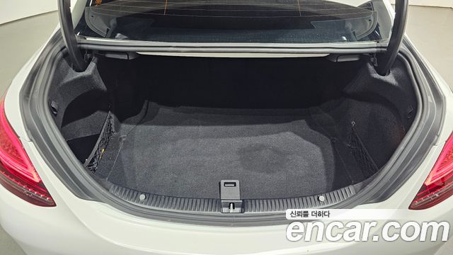 Mercedes-Benz C-Class (W205) C200 AMG Line 2021 — фото 20