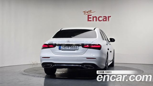 Mercedes-Benz E-Class (W213) E250 AMG Line 2023 — фото 4