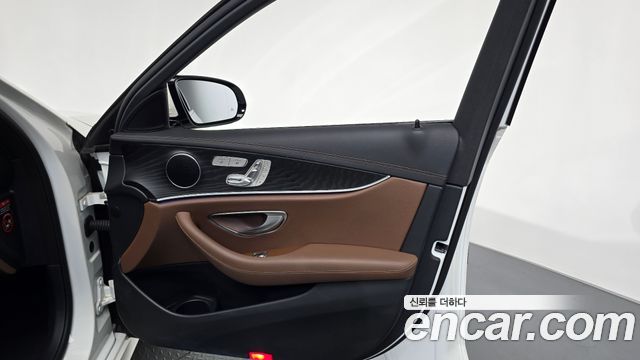 Mercedes-Benz E-Class (W213) E250 AMG Line 2023 — фото 24