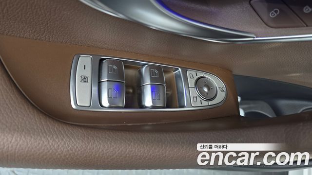 Mercedes-Benz E-Class (W213) E250 AMG Line 2023 — фото 28