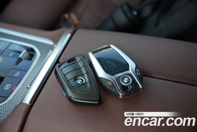 BMW X6 (G06) xDrive40i M Sport 2023 — фото 17