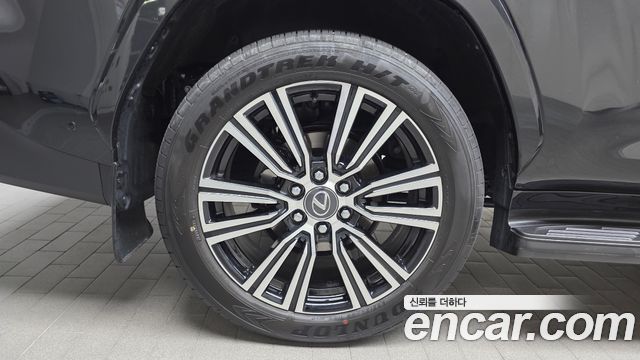 Lexus LX (IV) 700h Luxury 2025 — фото 5