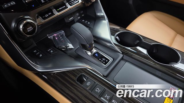 Lexus LX (IV) 700h Luxury 2025 — фото 9