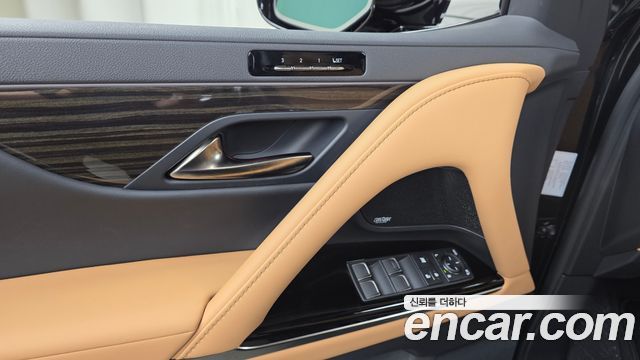Lexus LX (IV) 700h Luxury 2025 — фото 29