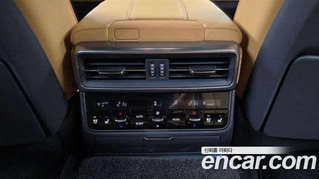 Lexus LX (IV) 700h Luxury 2025 — фото 35