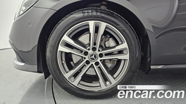 Mercedes-Benz E-Class (W213) E250 Avantgarde 2023 — фото 5