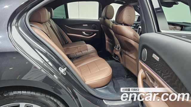 Mercedes-Benz E-Class (W213) E250 Avantgarde 2023 — фото 12