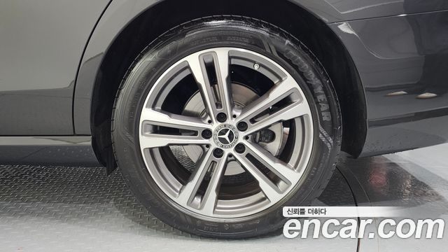 Mercedes-Benz E-Class (W213) E250 Avantgarde 2023 — фото 21