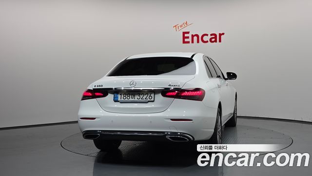 Mercedes-Benz E-Class (W213) E350 4MATIC Exclusive 2023 — фото 4