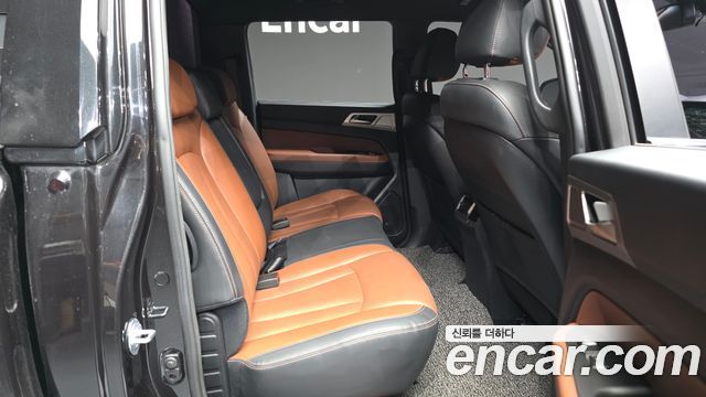 KG Mobility (SsangYong) Rexton Sports Khan Diesel 2.2 4WD Professional S (5-Link) 2019 — фото 12