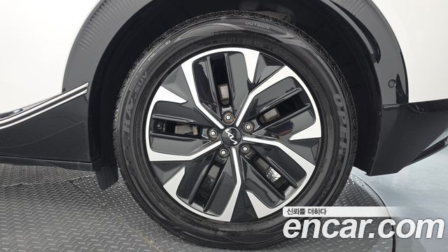Kia EV6 Long Range Earth 2023 — фото 21