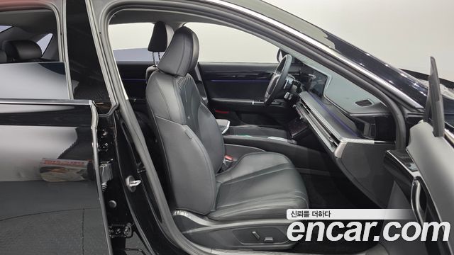 Hyundai Grandeur (GN7) 2,5 Gasoline 2WD Premium 2023 — фото 11