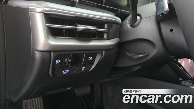 Hyundai Grandeur (GN7) 2,5 Gasoline 2WD Premium 2023 — фото 14