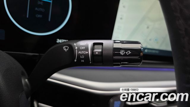 Hyundai Grandeur (GN7) 2,5 Gasoline 2WD Premium 2023 — фото 16