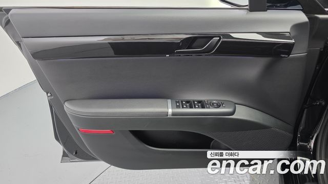 Hyundai Grandeur (GN7) 2,5 Gasoline 2WD Premium 2023 — фото 24