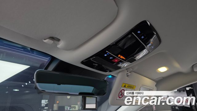 Hyundai Grandeur (GN7) 2,5 Gasoline 2WD Premium 2023 — фото 27