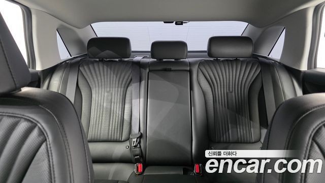Hyundai Grandeur (GN7) 2,5 Gasoline 2WD Premium 2023 — фото 31