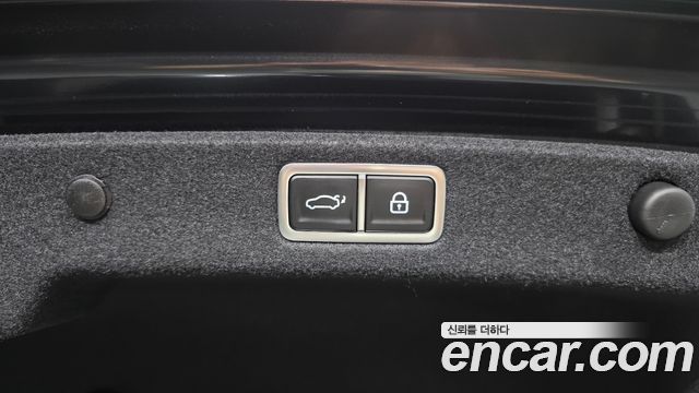 Hyundai Grandeur (GN7) 2,5 Gasoline 2WD Premium 2023 — фото 32