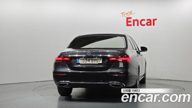 Mercedes-Benz E-Class (W213) E350 4MATIC Avantgarde 2021 — фото 4