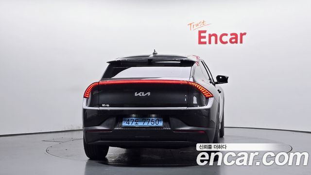 Kia EV6 Standard Air 2023 — фото 4