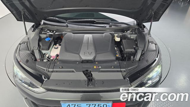 Kia EV6 Standard Air 2023 — фото 6