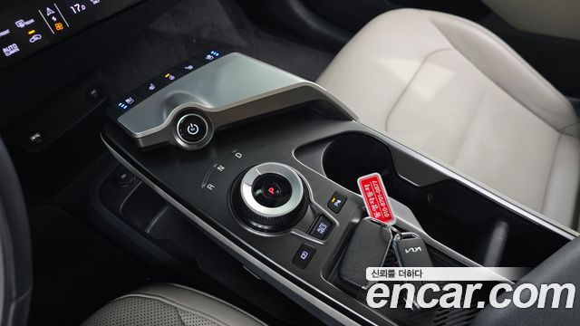Kia EV6 Standard Air 2023 — фото 9
