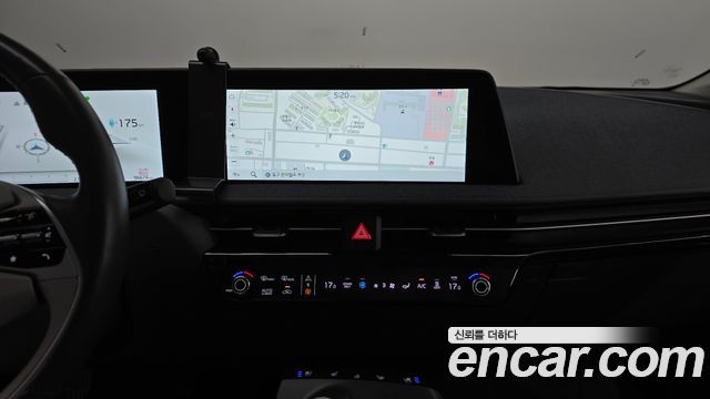 Kia EV6 Standard Air 2023 — фото 13