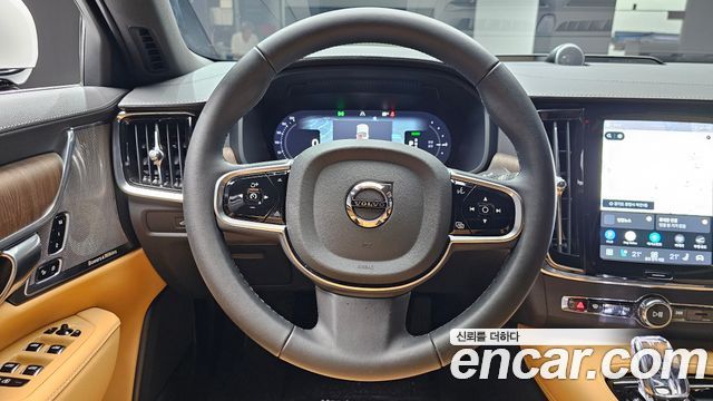 Volvo S90 T8 AWD Ultra Bright 2025 — фото 13